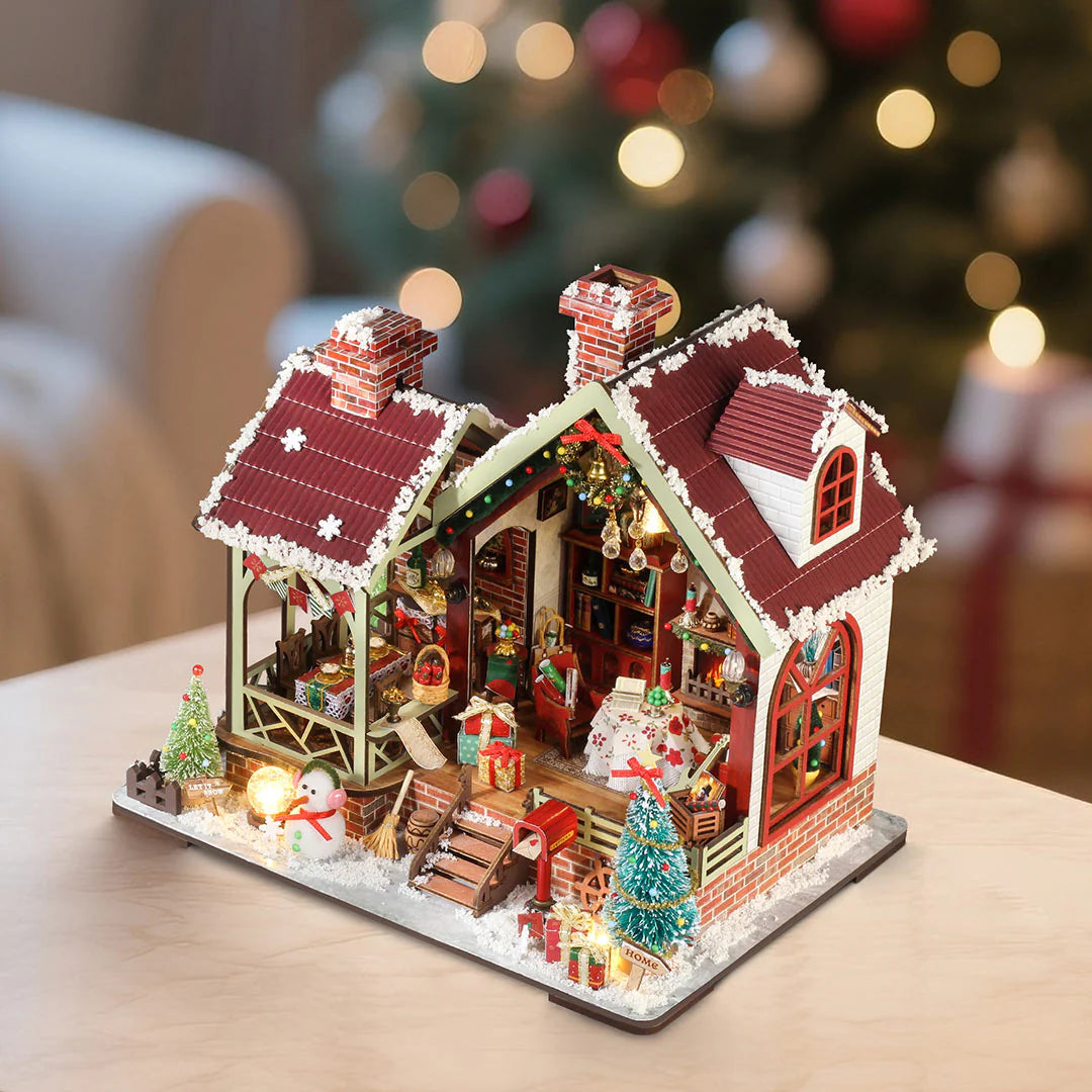 Warm Christmas Lodge – DIY Miniature House Kit