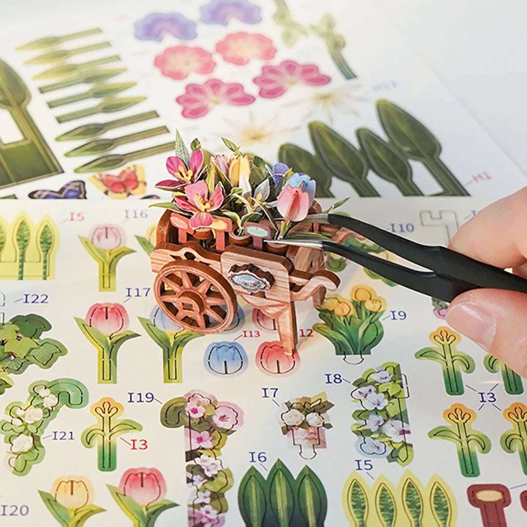 Flower Shop – DIY Book Nook Shelf Insert