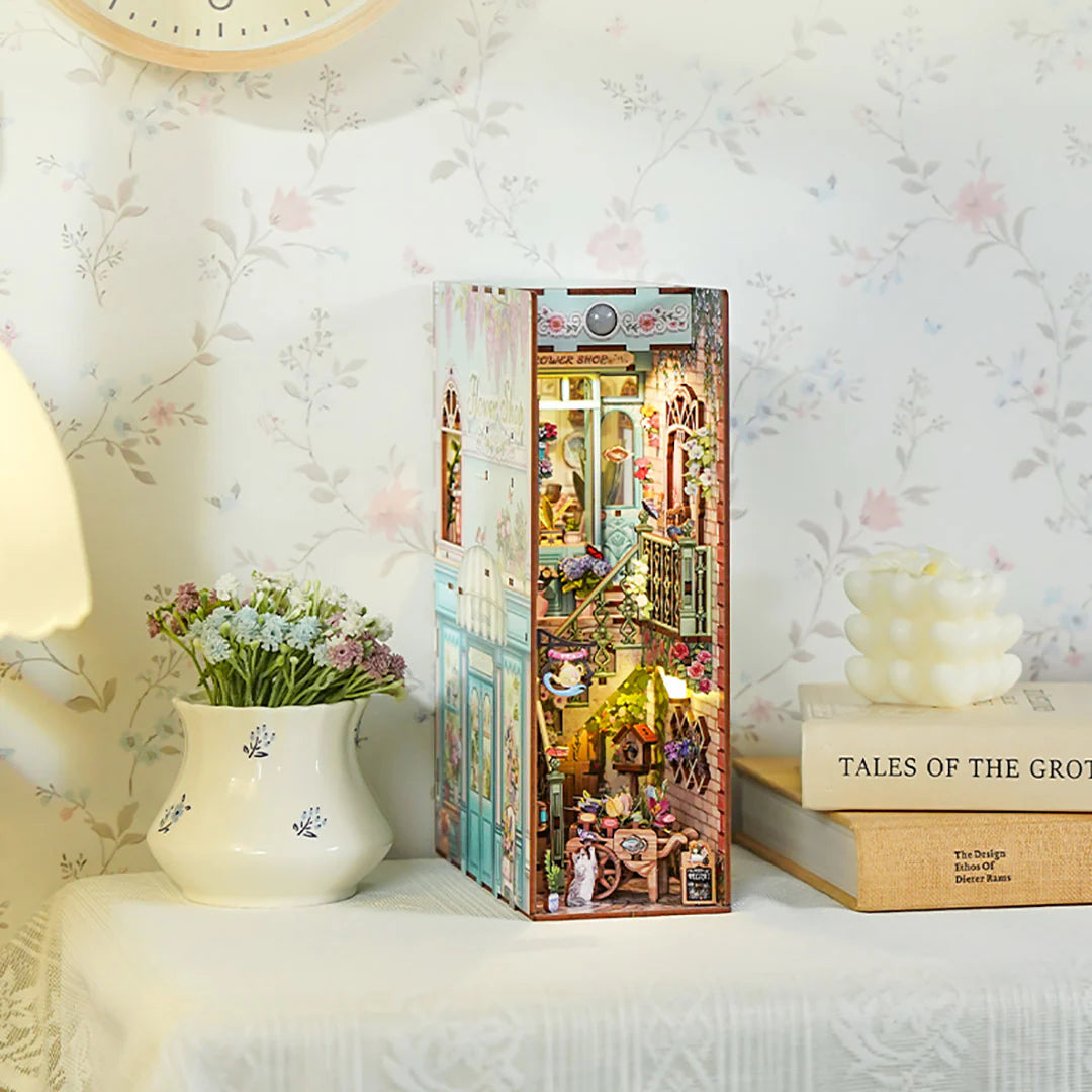 Flower Shop – DIY Book Nook Shelf Insert