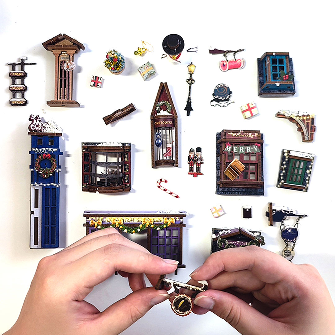 Merry Christmas Diagon Alley DIY Book Nook Shelf