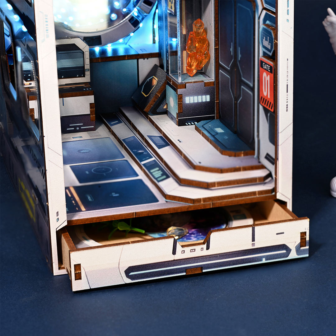 Sci-Fi Alien Hub Wooden Puzzle Book Nook Kit