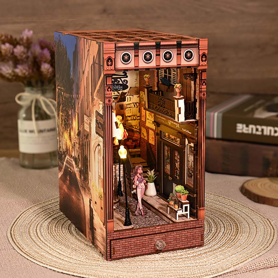 Bustling Street Scene Wooden Book Nook