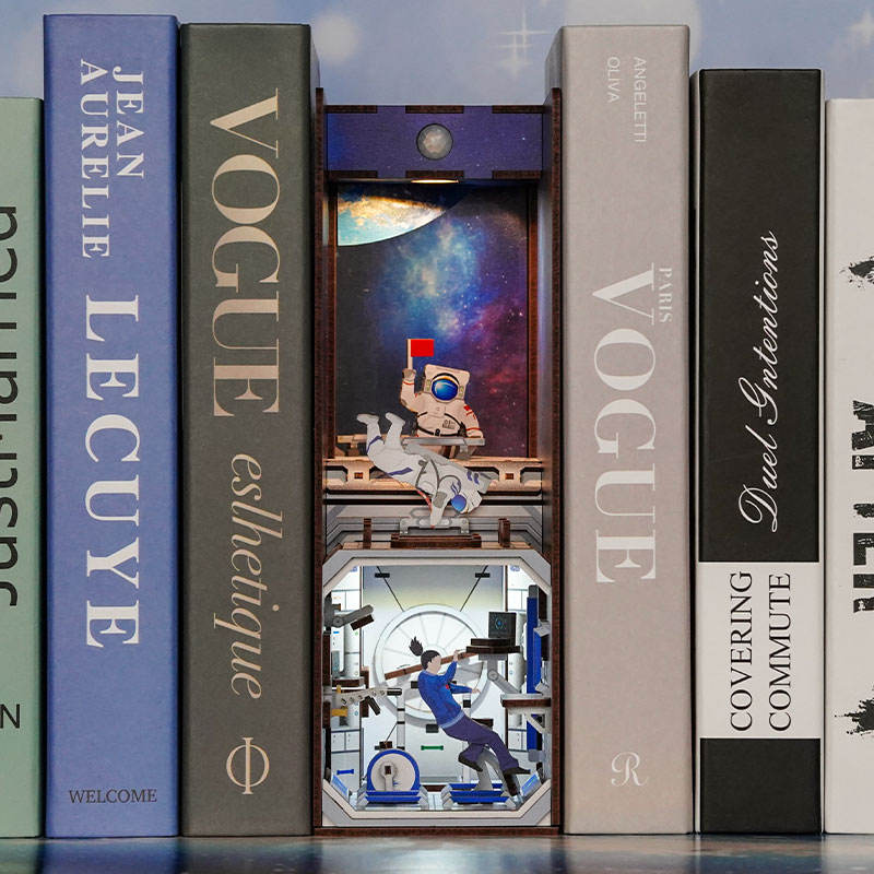 Space Station Wooden Book Nook Kit