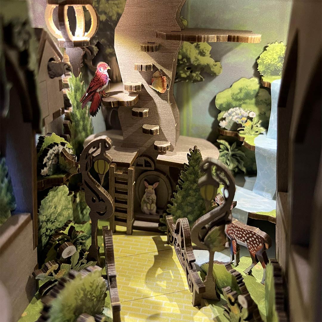 The Wizard of Oz DIY Book Nook Shelf Insert