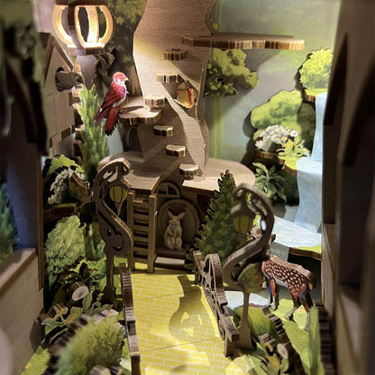 The Wizard of Oz DIY Book Nook Shelf Insert