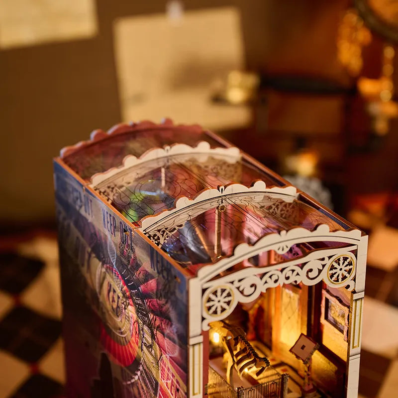 The Museum Mystery – DIY Book Nook Kit