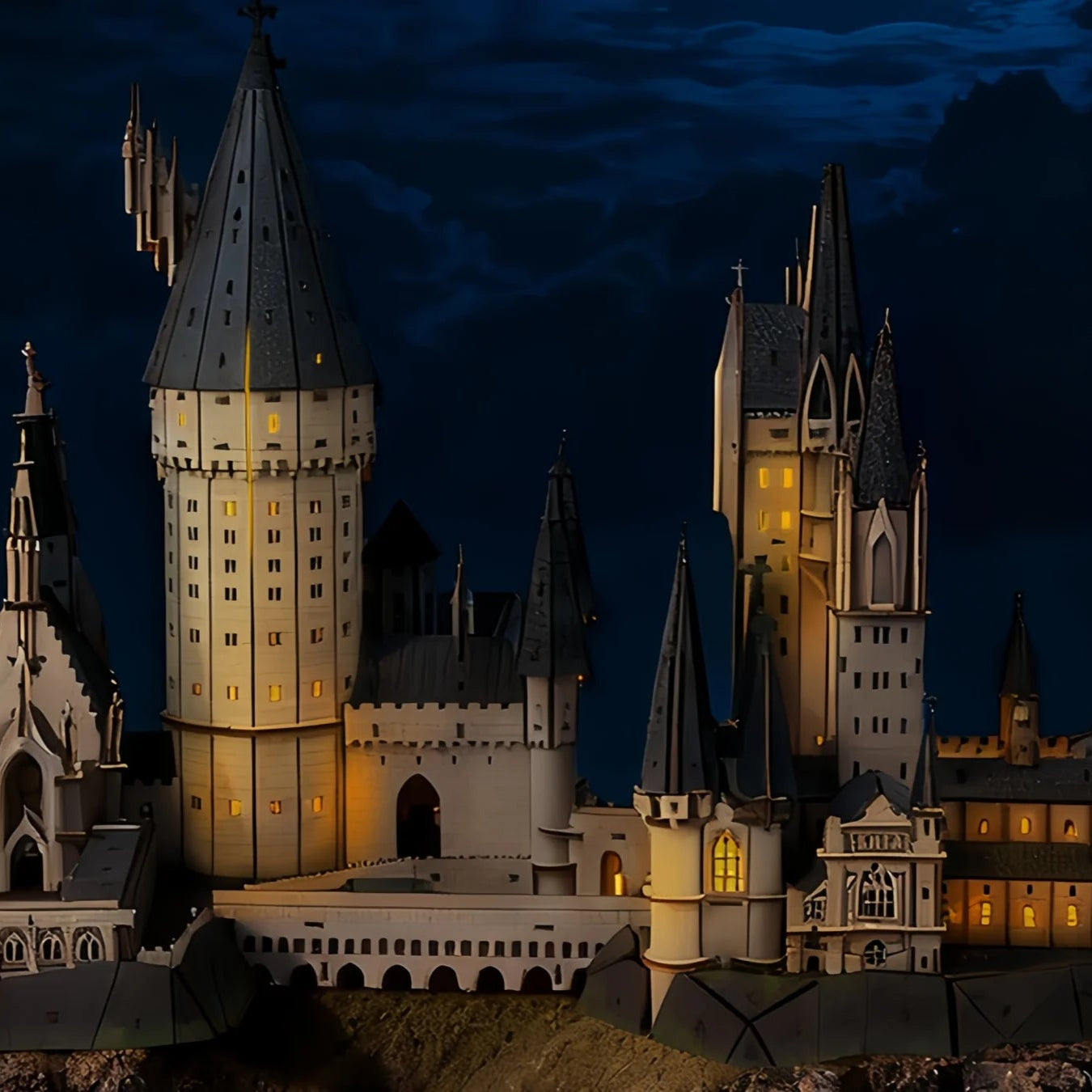 Hogwarts™ Castle – Wooden 3D Model Kit