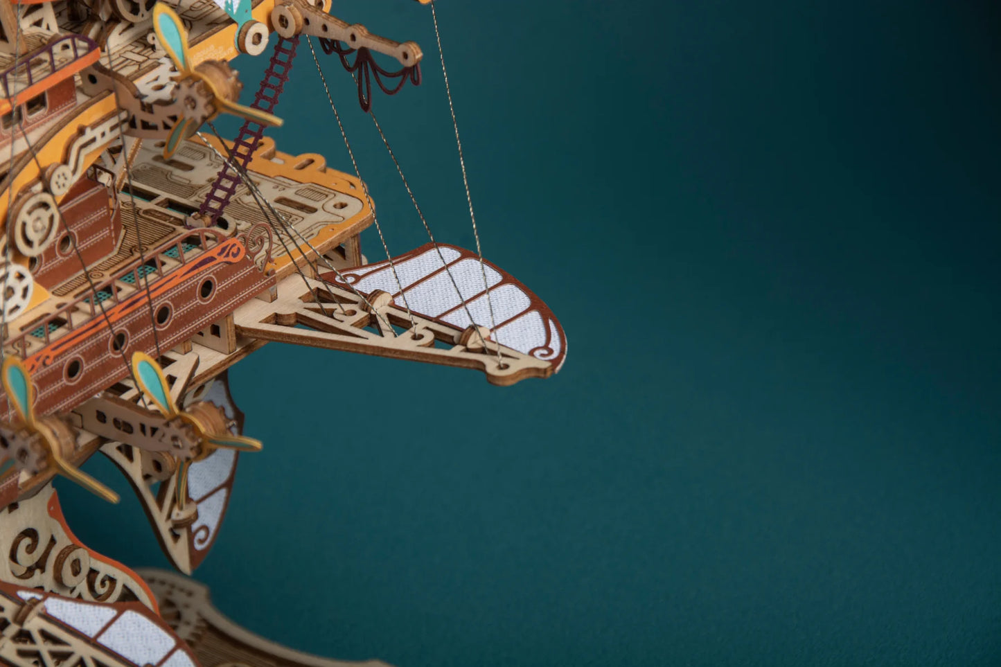 Handcrafted Masterpiece Fantasy Airships – DIY Wooden 3D Model Kit