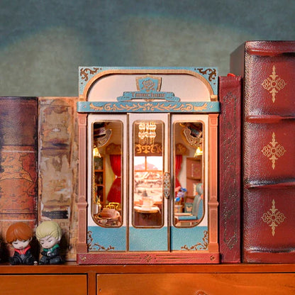 European Travels – Infinity Train Cabin Book Nook Kit