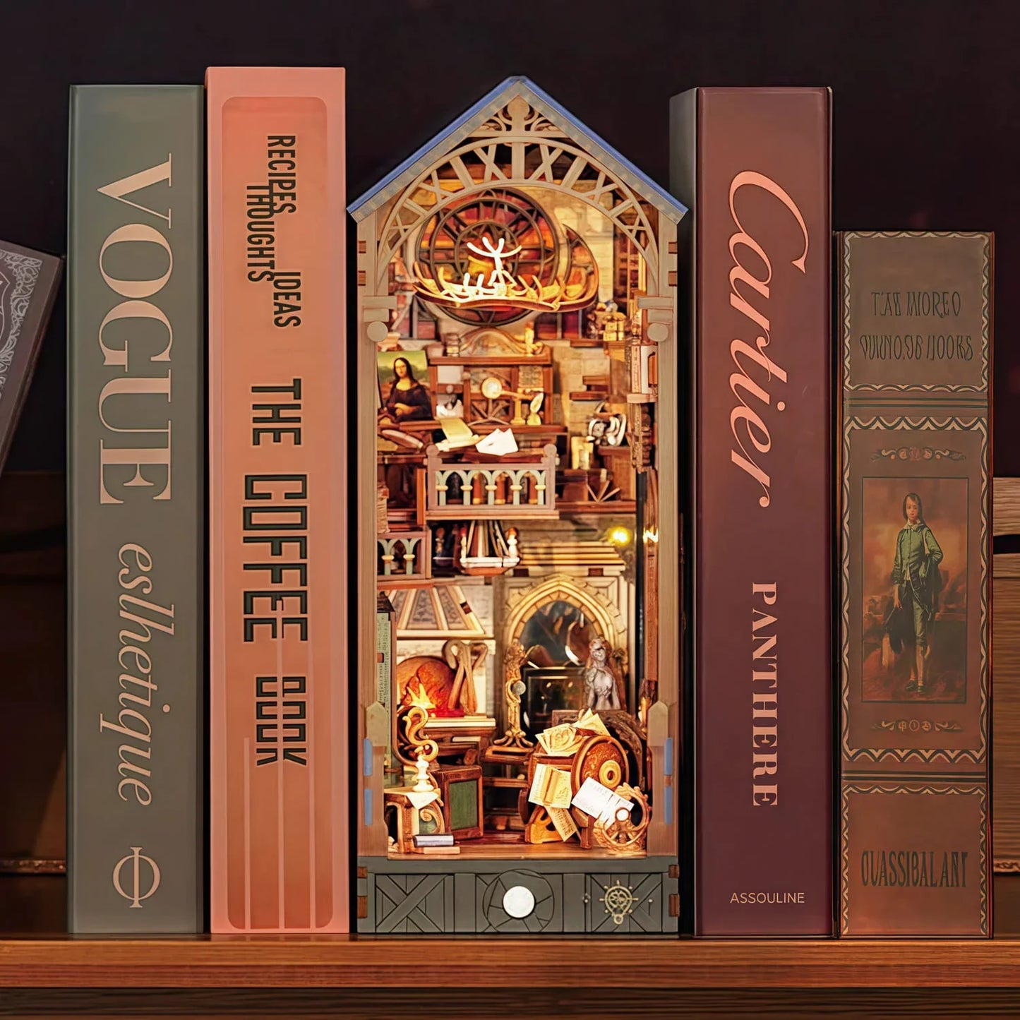 Leonardo da Vinci Book Nook – DIY Book Nook Kit