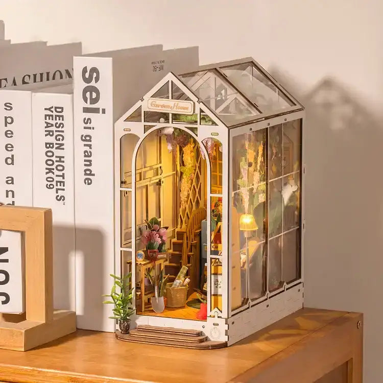 Book Nook Kit Garden House