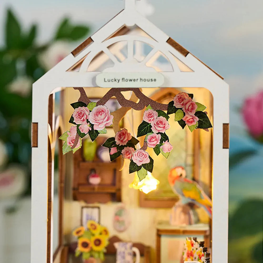Lucky Flower House – DIY Book Nook Kit