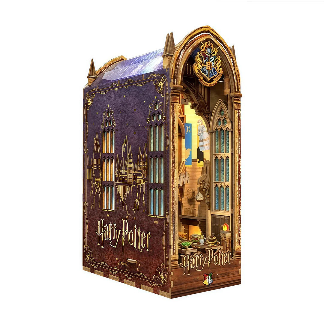 Hogwarts Auditorium – DIY Book Nook Shelf Insert