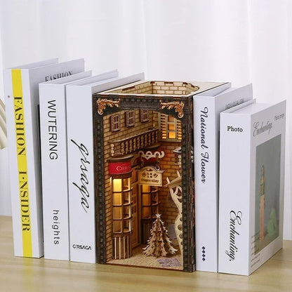 Magic Diagon Alley – Christmas Edition DIY Book Nook Kit